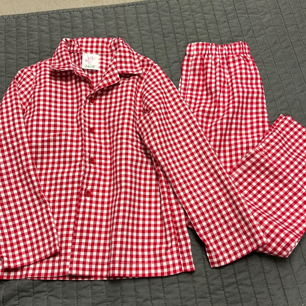 Boys Pajama set size 5/6
